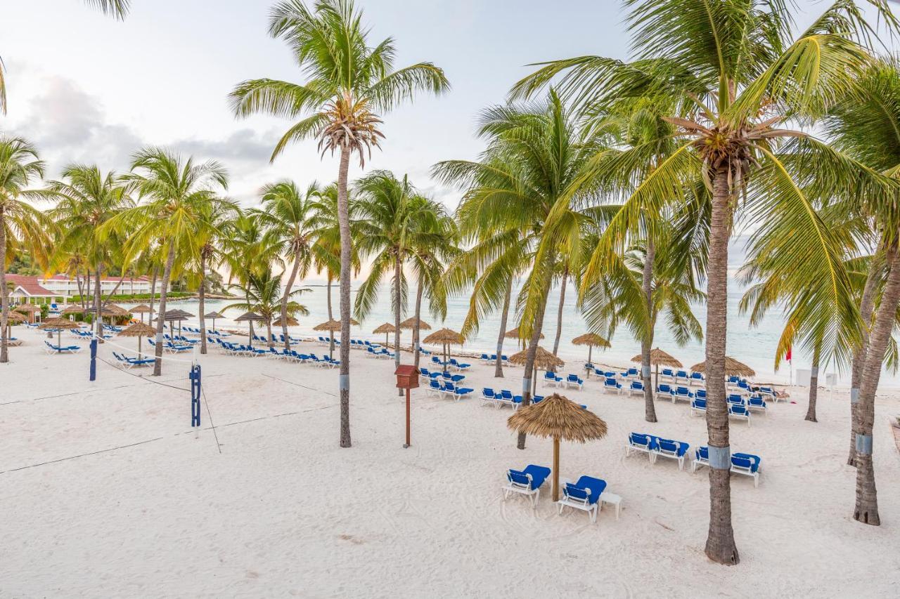 Pineapple Beach Club (Adults Only) Long Bay Exterior photo