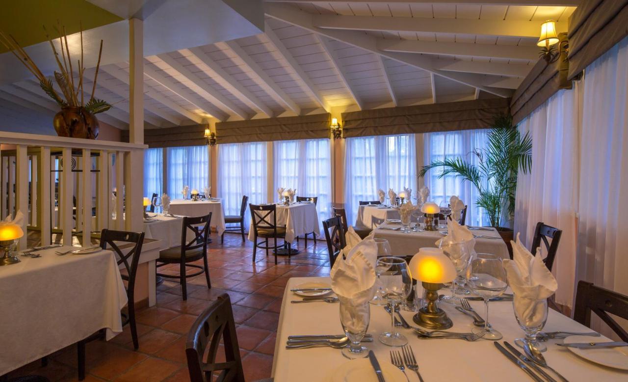 Pineapple Beach Club (Adults Only) Long Bay Exterior photo