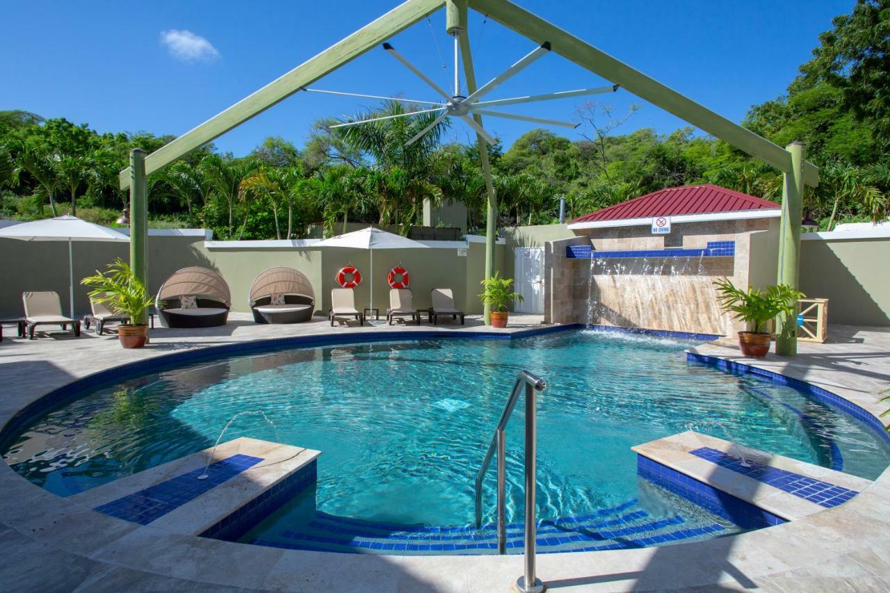 Pineapple Beach Club (Adults Only) Long Bay Exterior photo